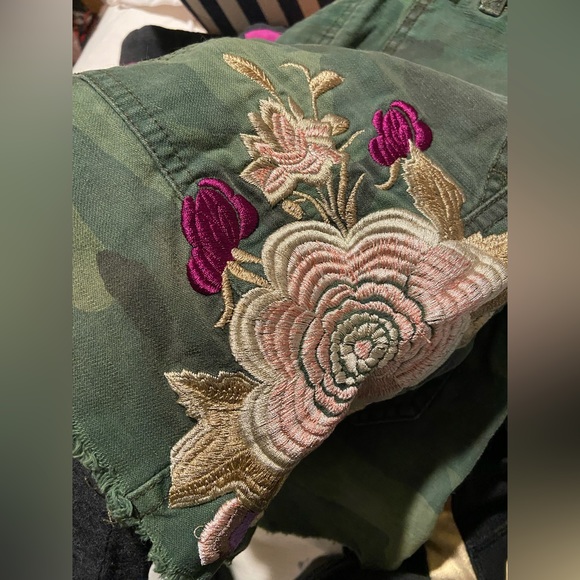 Free People camo shorts - Picture 4 of 4